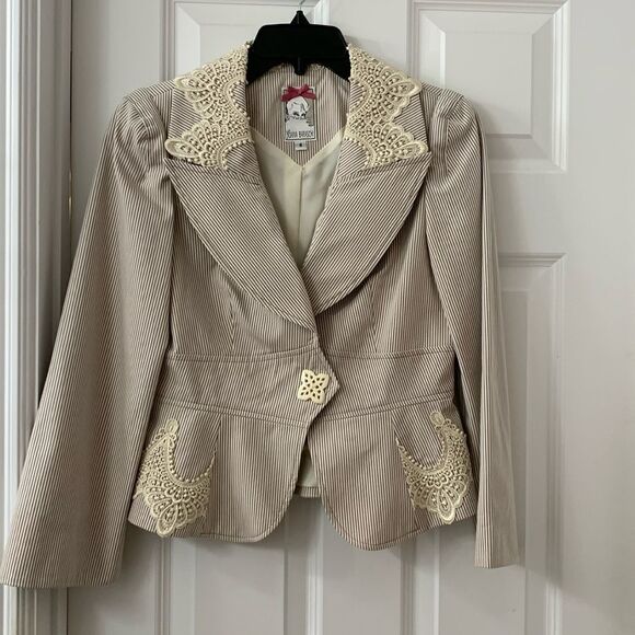 Yoana Baraschi Size 8 jacket with crochet detail & one button snap closure
